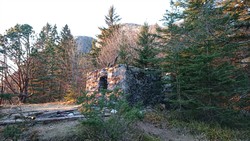 Fjeldborg (ruin), Sandviksfjellet