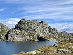 Aust for Mørkevatnet