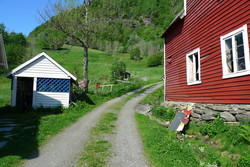 Bomveg Væte - Tverrlii