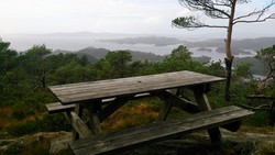 Nordøst for Vardafjellet