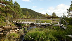 Lonan gangbru Roksethvatnet